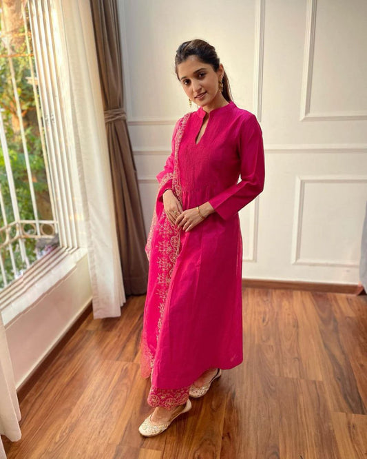 Gorgeous Pink Silk Kurta Set With Organza Dupatta