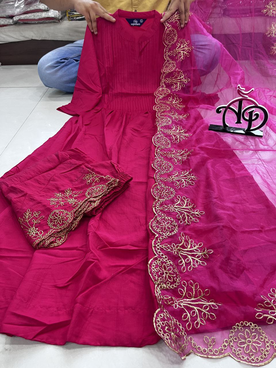 Gorgeous Pink Silk Kurta Set With Organza Dupatta