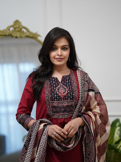 Elegant Handwork 3-Piece Cotton Kurta Set
