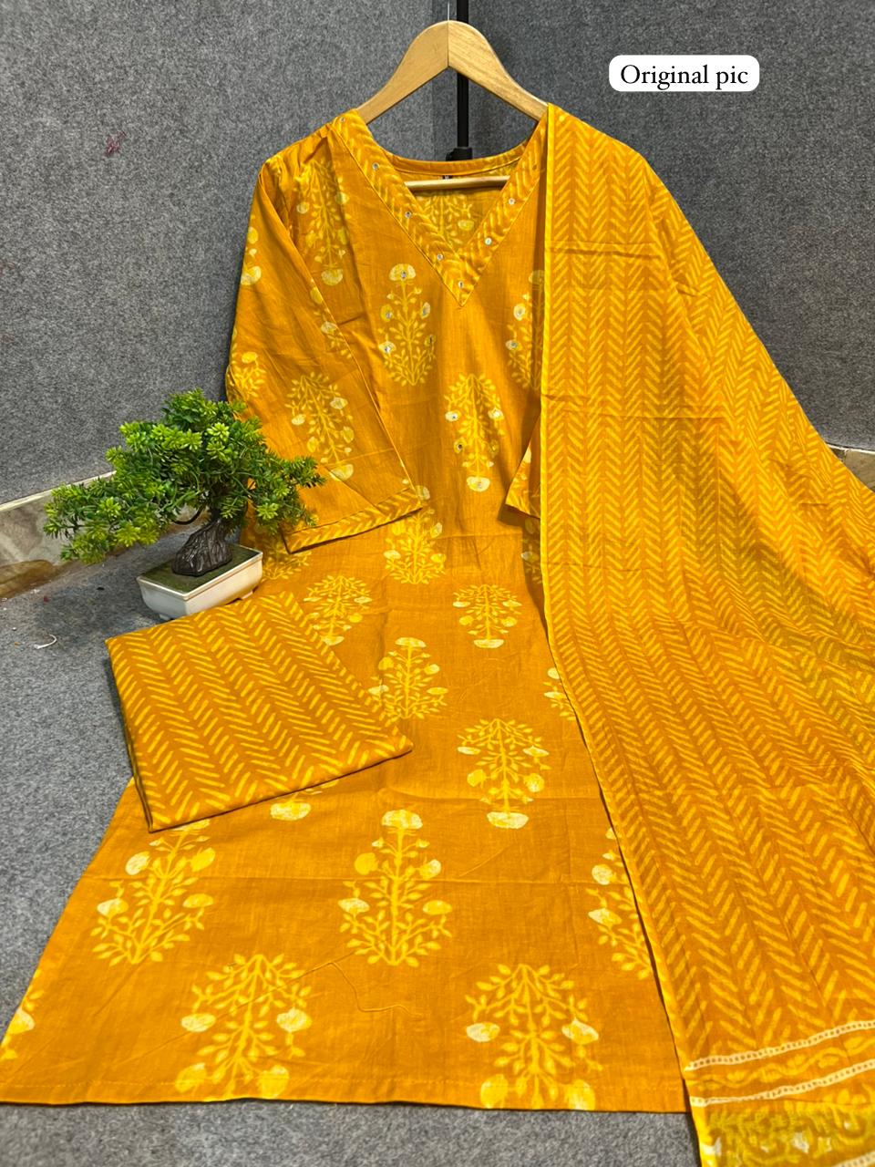 Elegant Handblock Cotton Kurta Set