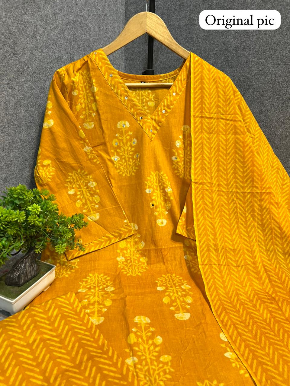 Elegant Handblock Cotton Kurta Set