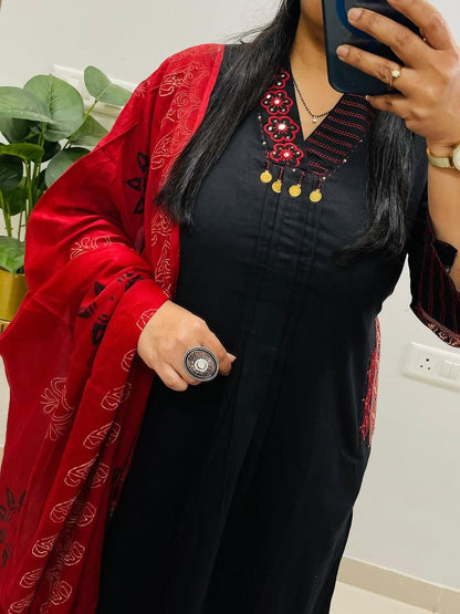 Beautifully Crafted Cotton Kurta 3-Piece Set