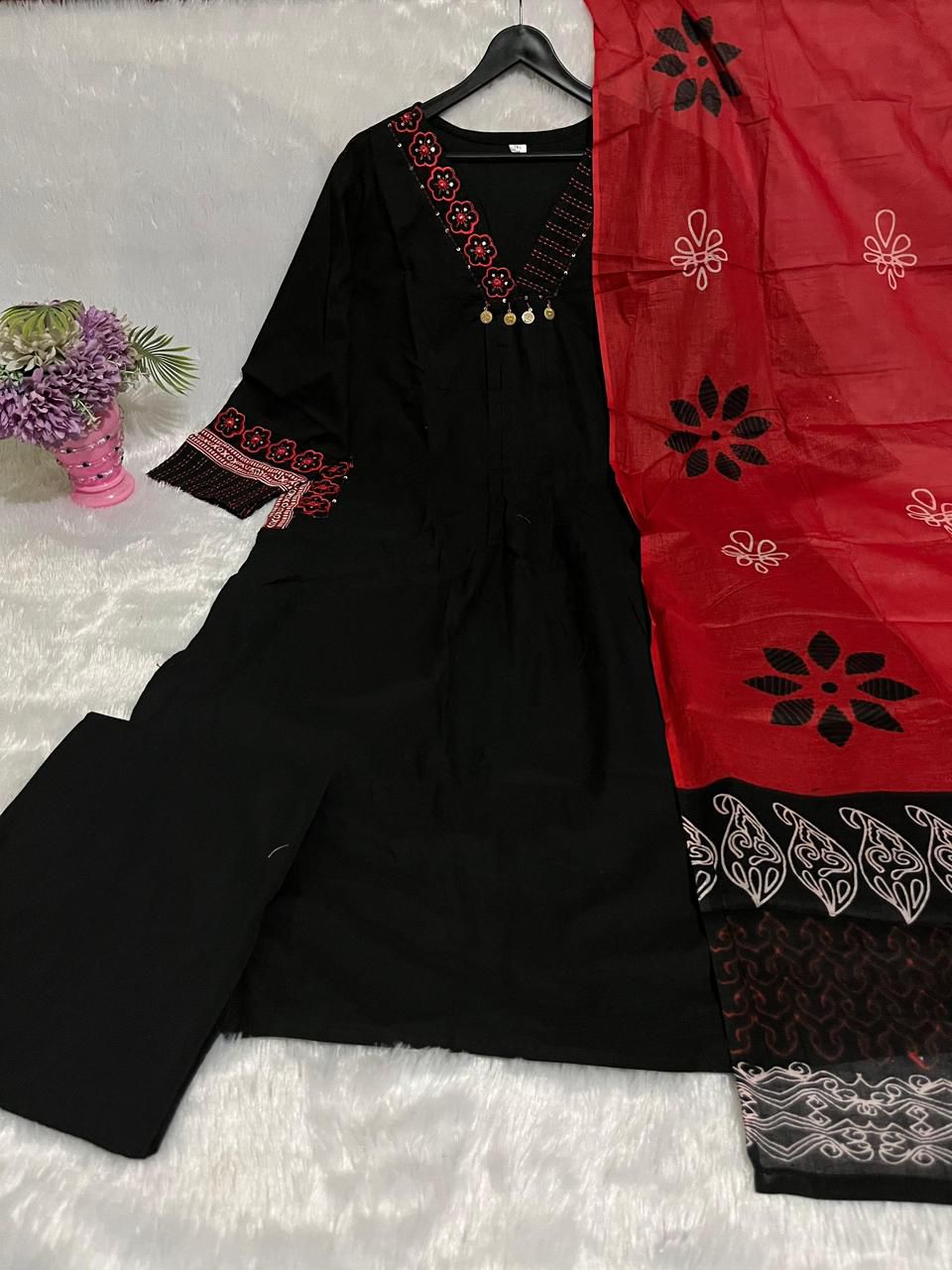 Beautifully Crafted Cotton Kurta 3-Piece Set
