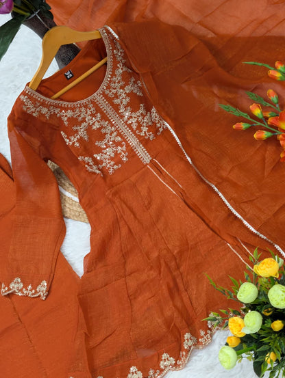 Stylish Crunchy Silk Kurta Set