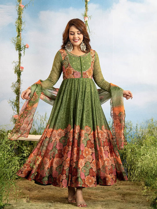 Graceful Gown Set With Handwork
