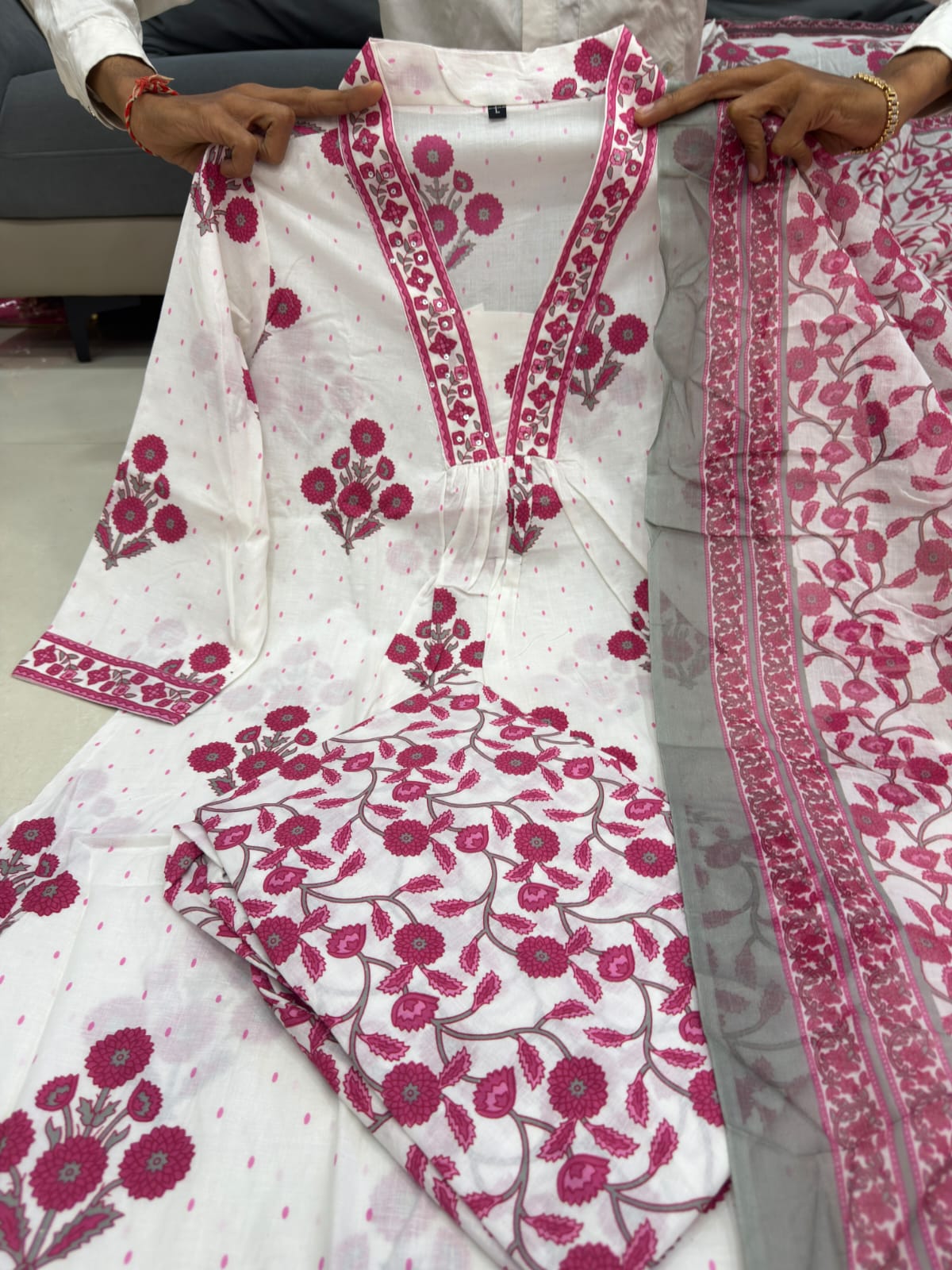 Artistic White Mul-Mul Cotton Kurta Set