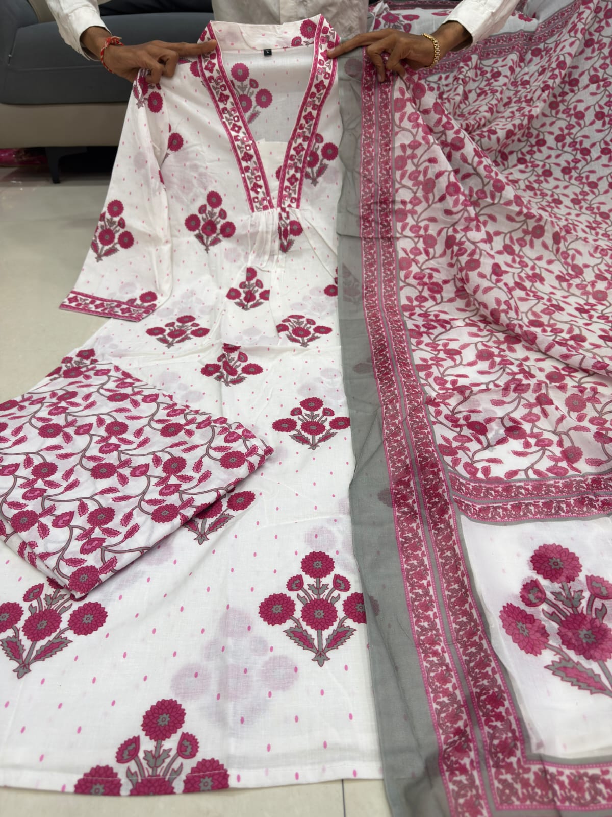 Artistic White Mul-Mul Cotton Kurta Set