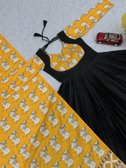 Exclusive Kamdhenu Theme Kalamkari Cotton Kurta Set