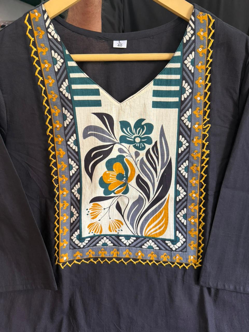 Elegant Cotton Kurta Set With Thread Katha Work
