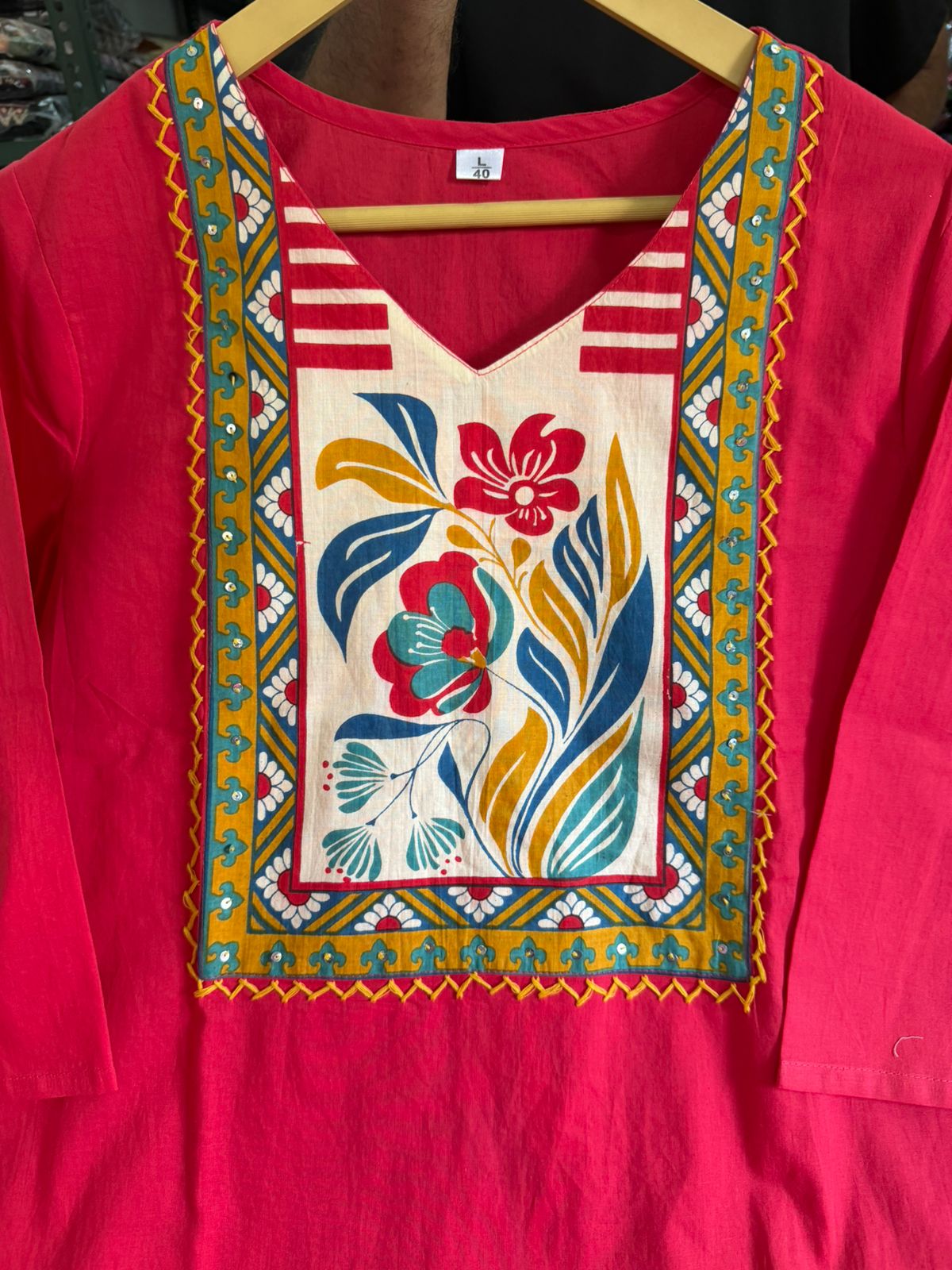 Elegant Cotton Kurta Set With Thread Katha Work