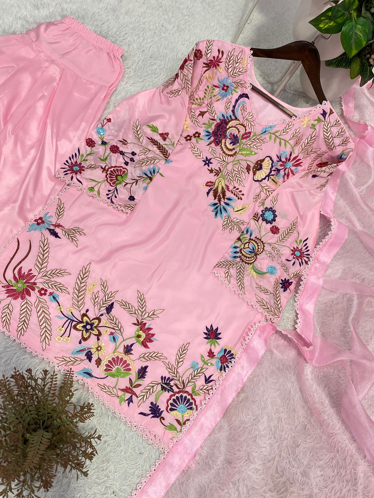 Designer Embroidered Farsi Salwaar Suit with Dupatta
