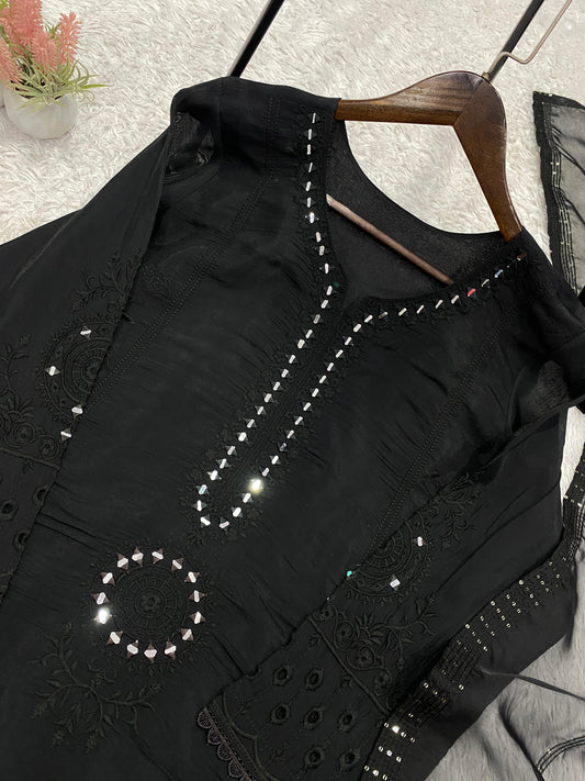 Stylish Mal Chanderi Kurta Set With Real Hand Mirror Work