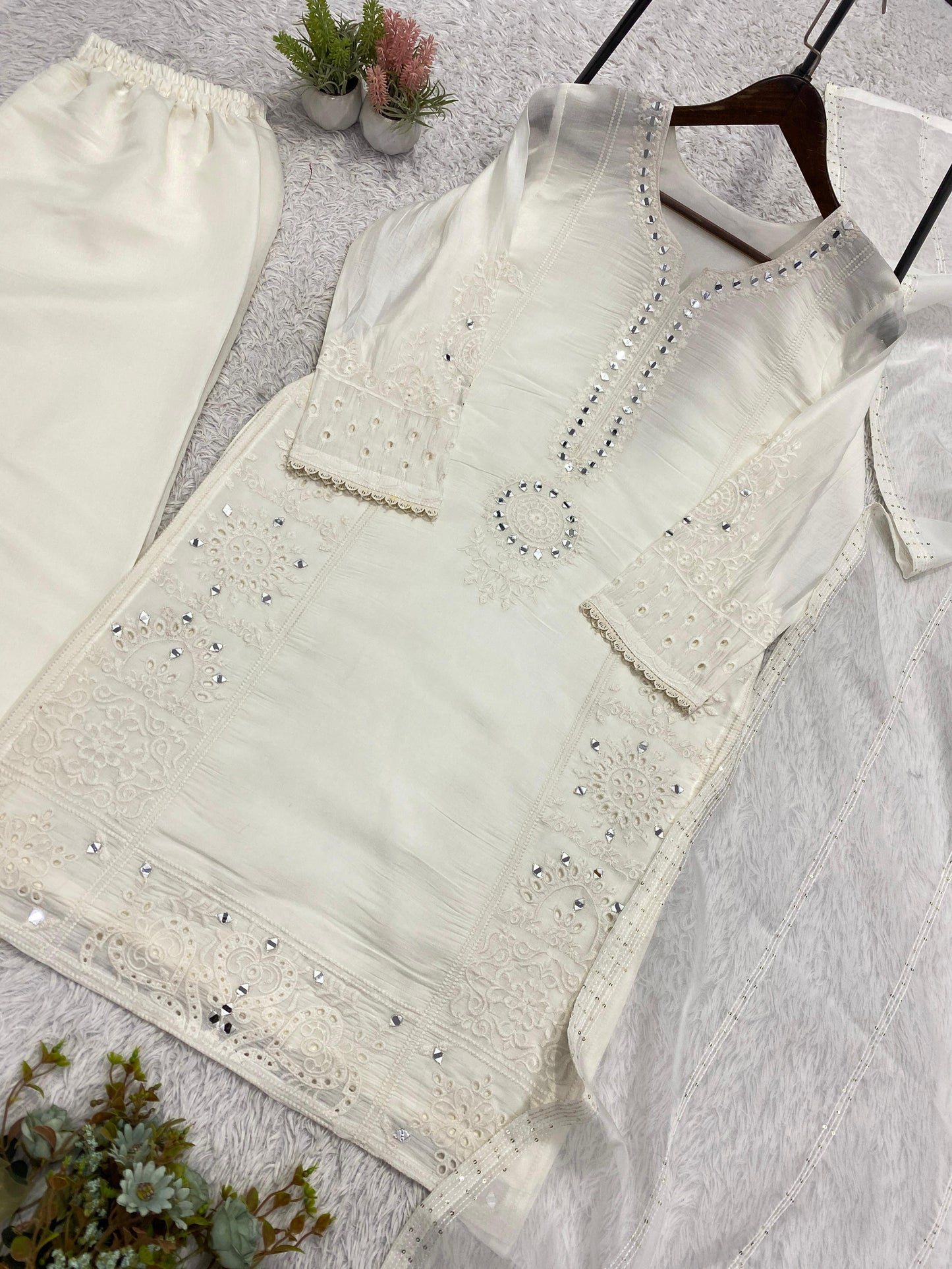 Stylish Mal Chanderi Kurta Set With Real Hand Mirror Work