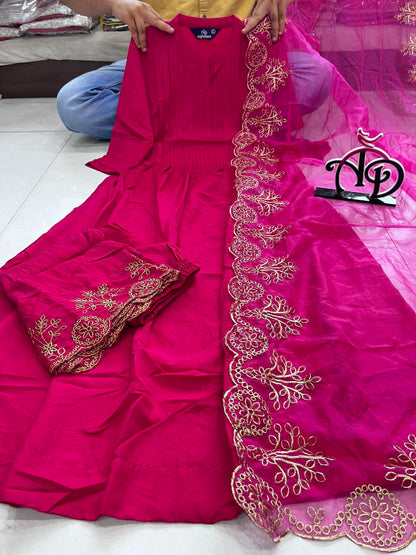 Gorgeous Pink Silk Kurta Set With Organza Dupatta