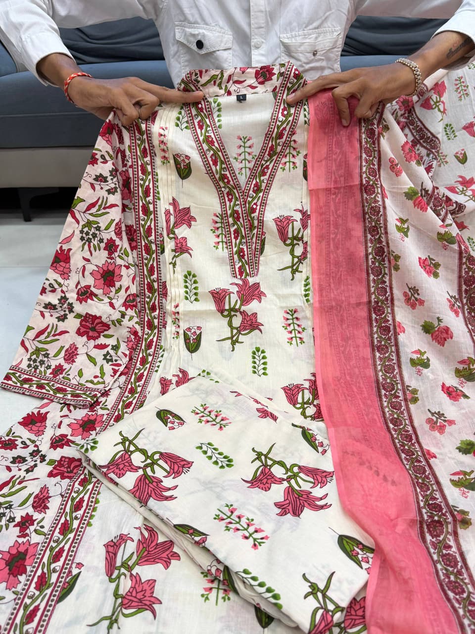 Gorgeous Gulab Pure Taj Cotton Kurta Set