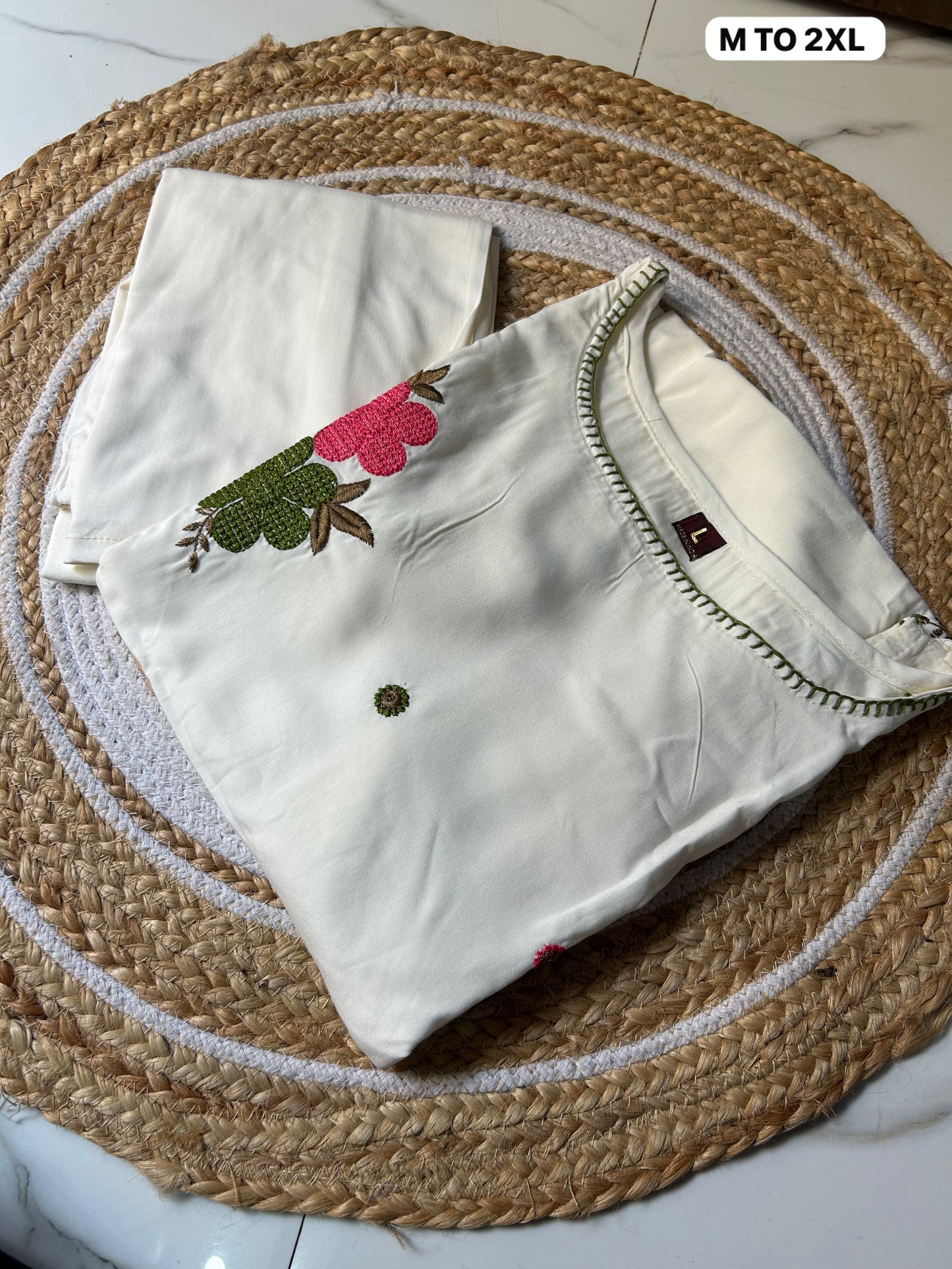 Elegant Sleeveless Embroidered Cotton Kurta Set
