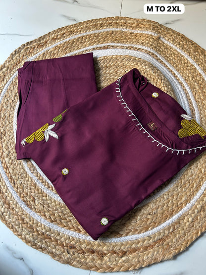 Elegant Sleeveless Embroidered Cotton Kurta Set