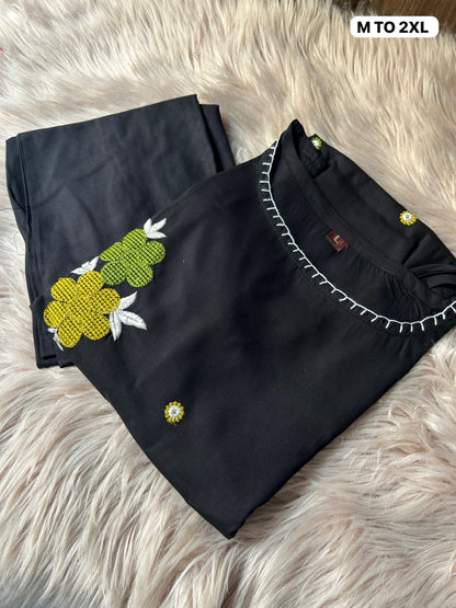 Elegant Sleeveless Embroidered Cotton Kurta Set