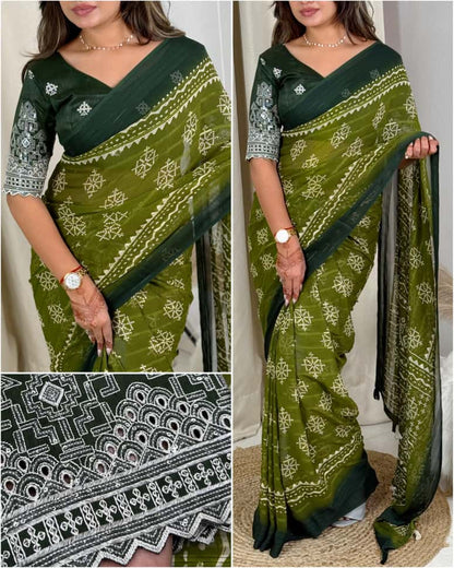 Elegant Georgette Saree With Motif Prints