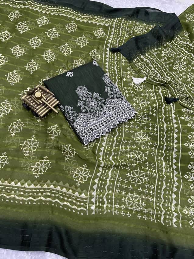 Elegant Georgette Saree With Motif Prints