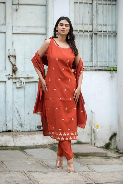 Stylish Embroidered Sleeveless Cotton Kurta Set