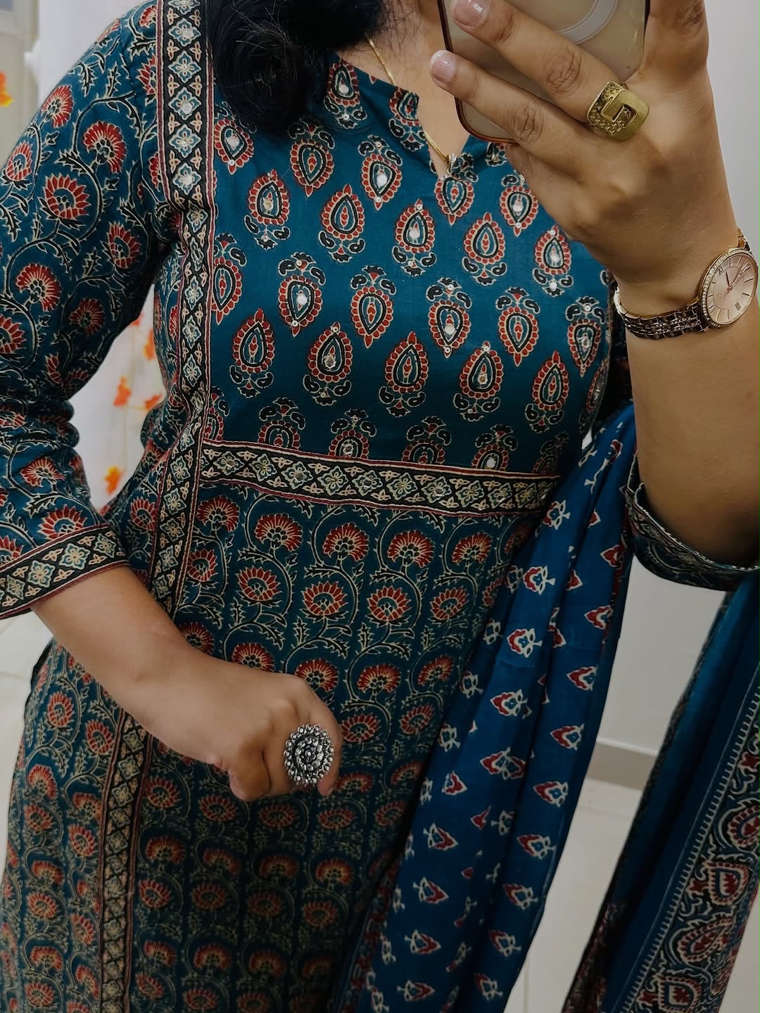 Elegant Blue Printed Cotton Kurta Set With Mirror Handwork