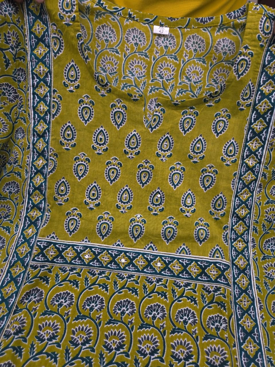 Premium Green Cotton Kurta Set With Mirror Handwork