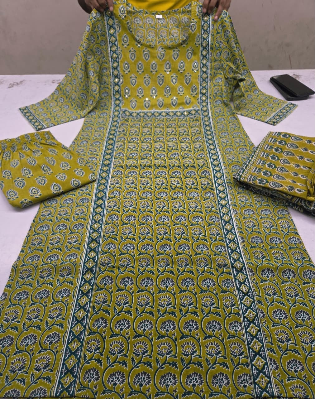 Premium Green Cotton Kurta Set With Mirror Handwork