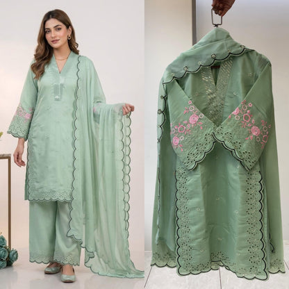 Elegant Embroidered Mal Chanderi Kurta Set