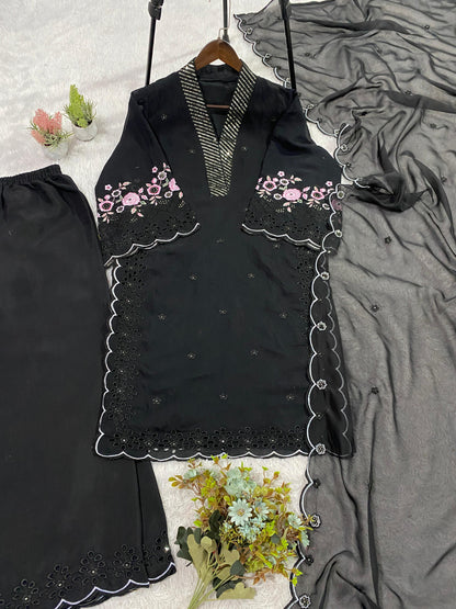 Elegant Embroidered Mal Chanderi Kurta Set